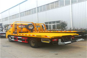 宁德附近拖车救援搭电