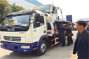 宁德汽车道路救援拖车价格